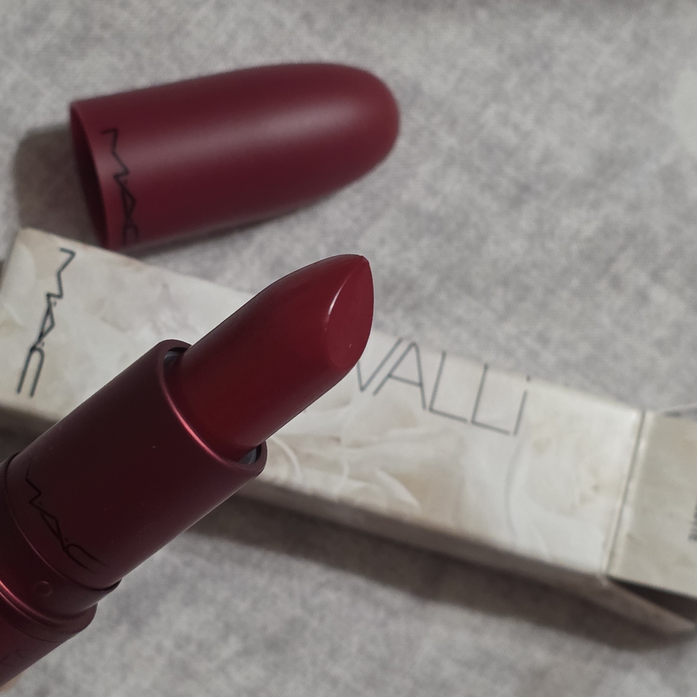 MAC Cosmetics Matte Red Lipstick - Picture 2 of 5